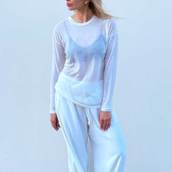 White semi-sheer tee t-shirt long sleeve shirt women cotton tee - Picture 5 of 5